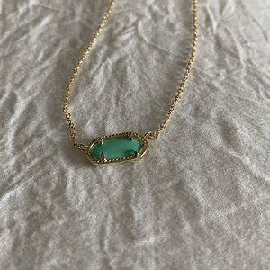 Kendra Scott necklace